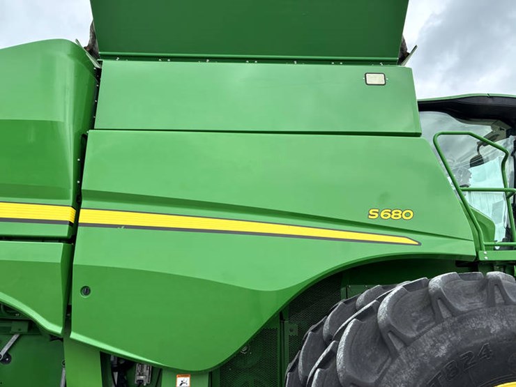 2014-john-deere-s680-image-24