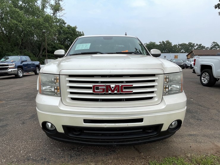 2012-gmc-1500-image-2