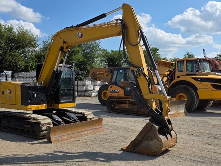 2023-caterpillar-310-image-2