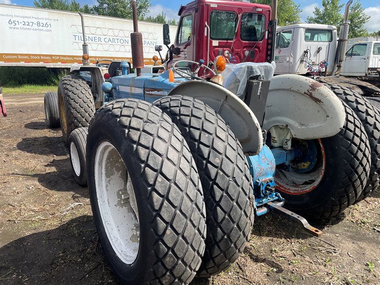 ford-3000-image-2