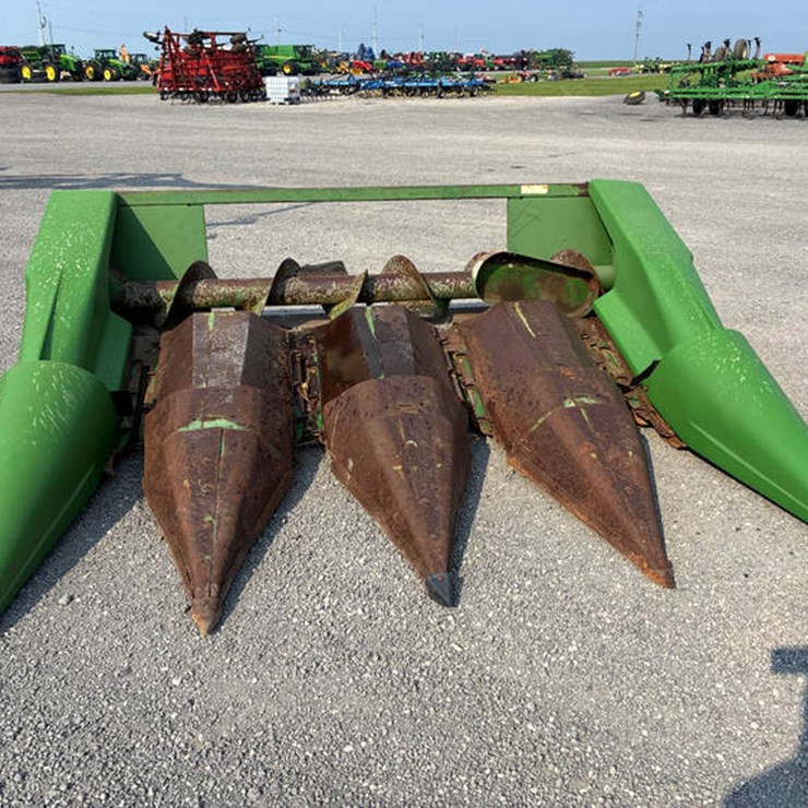 JOHN DEERE 443
