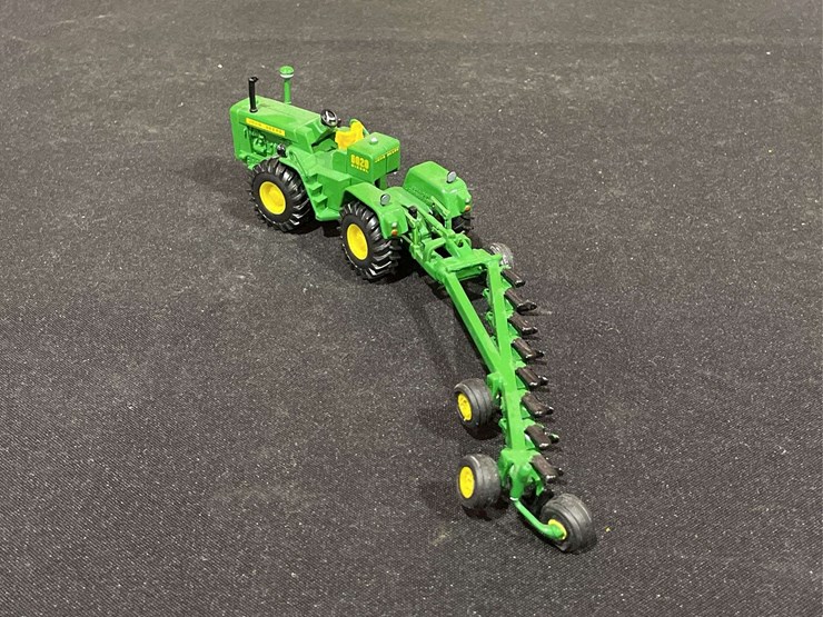 john-deere-8020-image-5