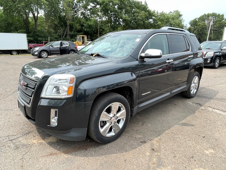 2014-gmc-terrain-slt-image-1