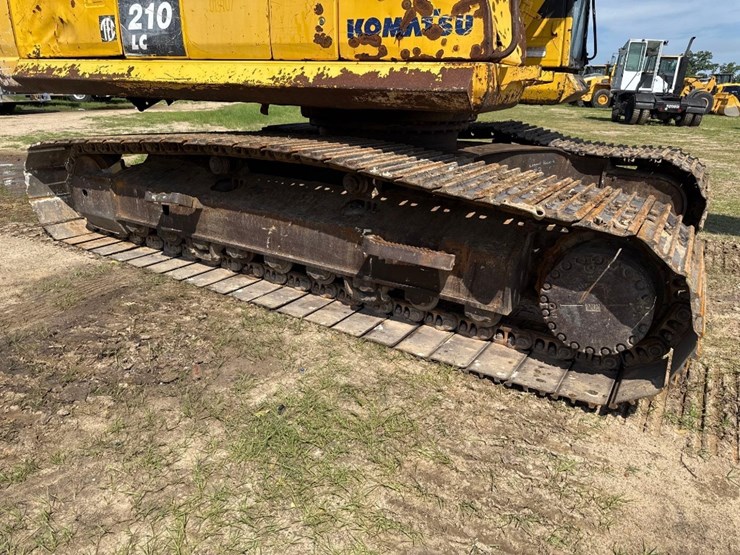 2016-komatsu-pc210-lc-11-image-5