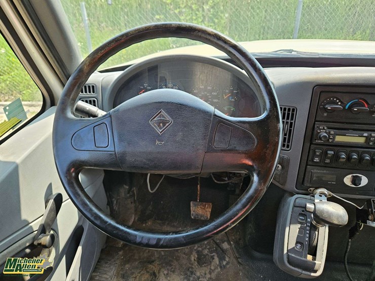 2006-international-durastar-4400-image-24