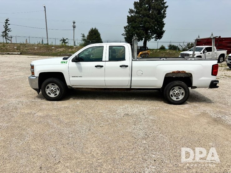 2015-chevrolet-2500hd-image-11