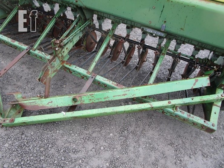 john-deere-8300-image-2