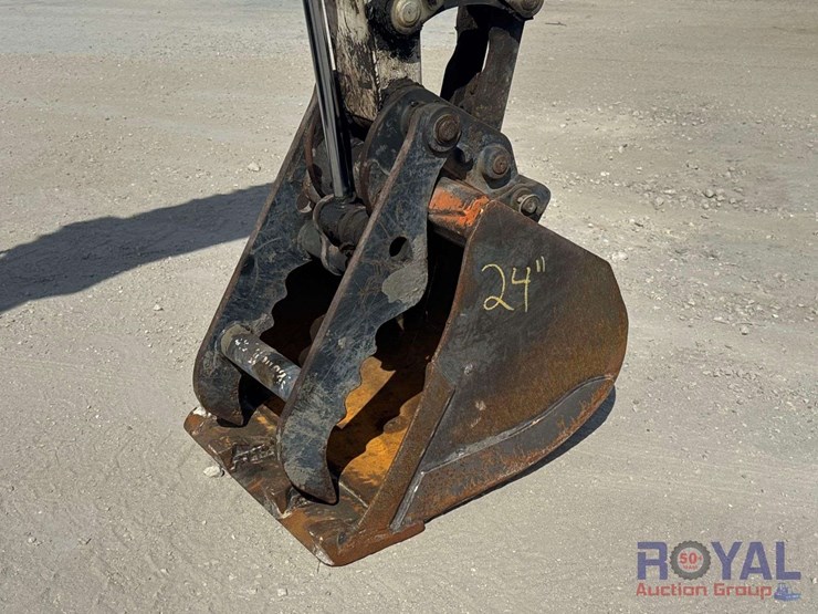 2019-bobcat-e32i-image-11