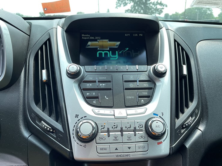 2013-chevrolet-equinox-lt-image-55