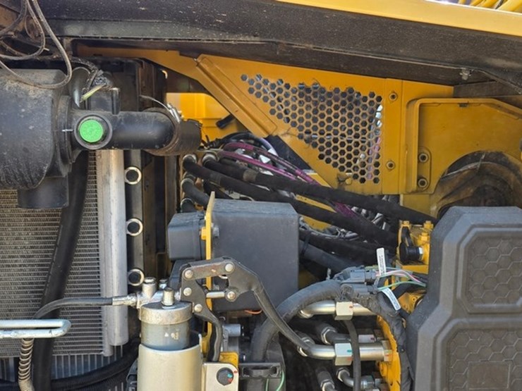 2023-caterpillar-310-image-58