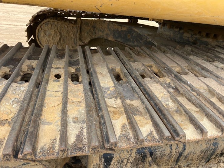 caterpillar-320gc-image-26