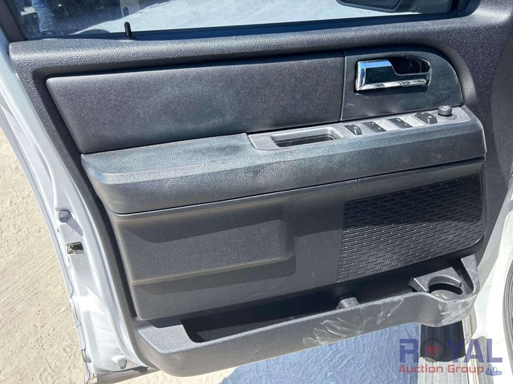 2017-ford-expedition-image-12