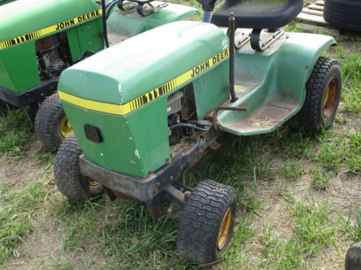 john-deere-110-image-2