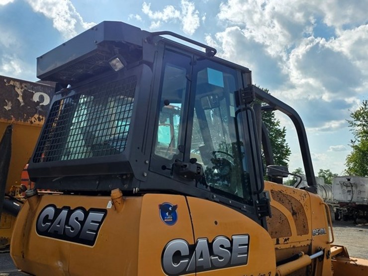 2012-case-850l-xlt-image-29