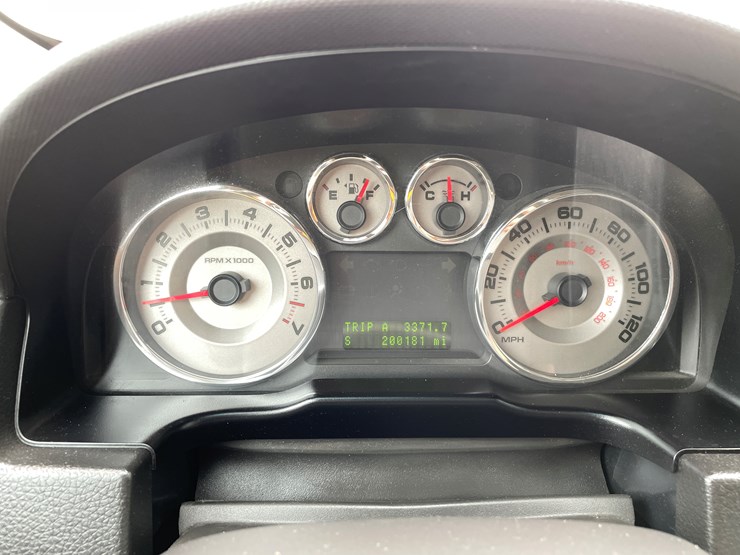 2010-ford-edge-image-58