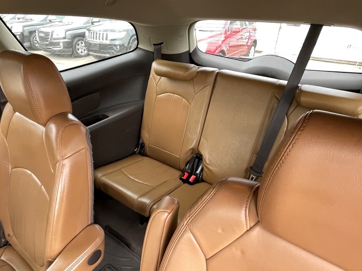 2014-buick-enclave-image-58