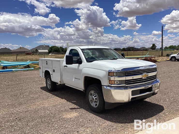 2015-chevrolet-silverado-2500-image-3