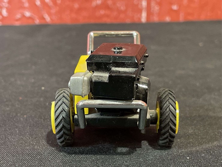 john-deere-16-image-4