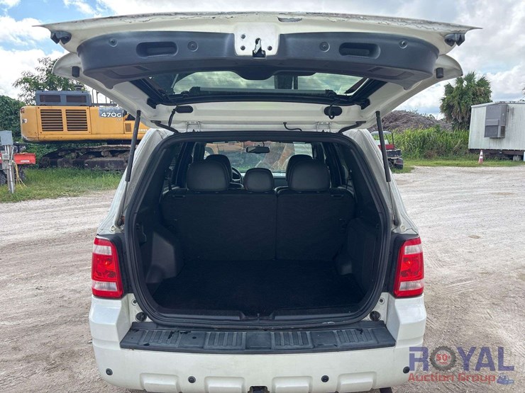 2012-ford-escape-image-18