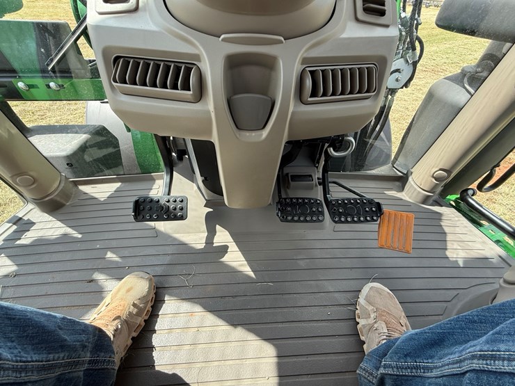 2024-john-deere-6155r-image-25