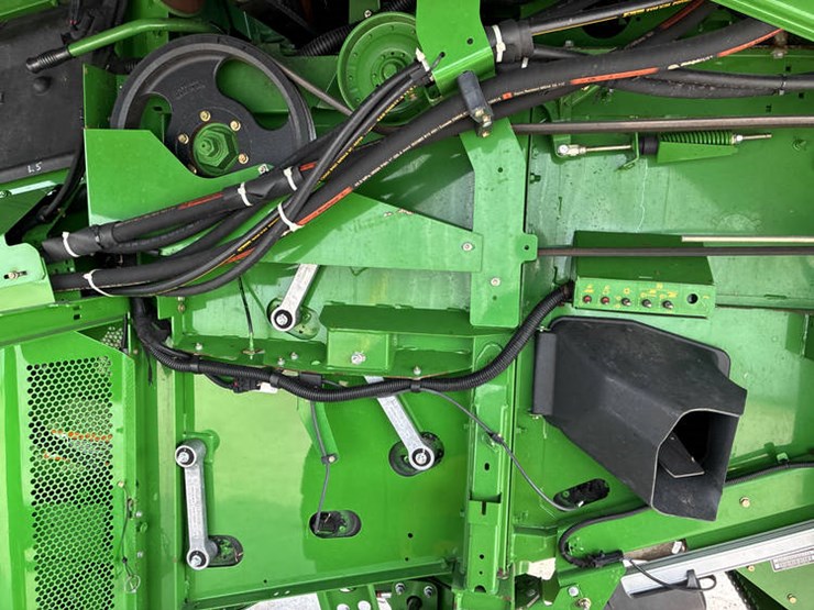 2013-john-deere-s670-image-57