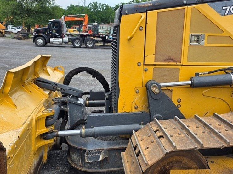 2014-deere-700k-lgp-image-9