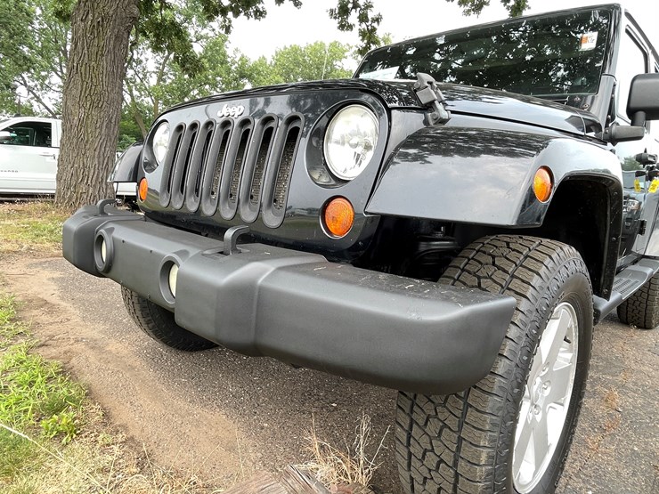 2007-jeep-wrangler-unlimited-sahara-image-9