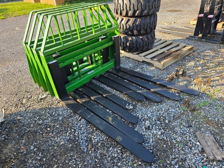 new-john-deere-3500-lb.-kivel-pallet-forks-image-4