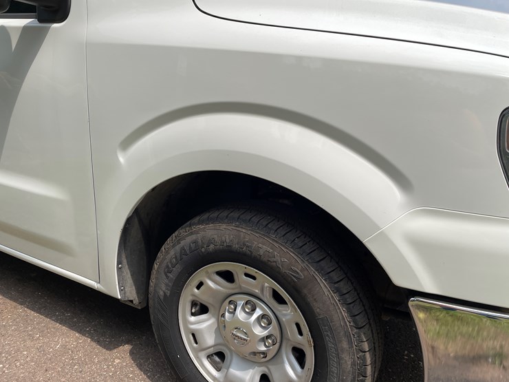 2013-nissan-nv2500-image-32