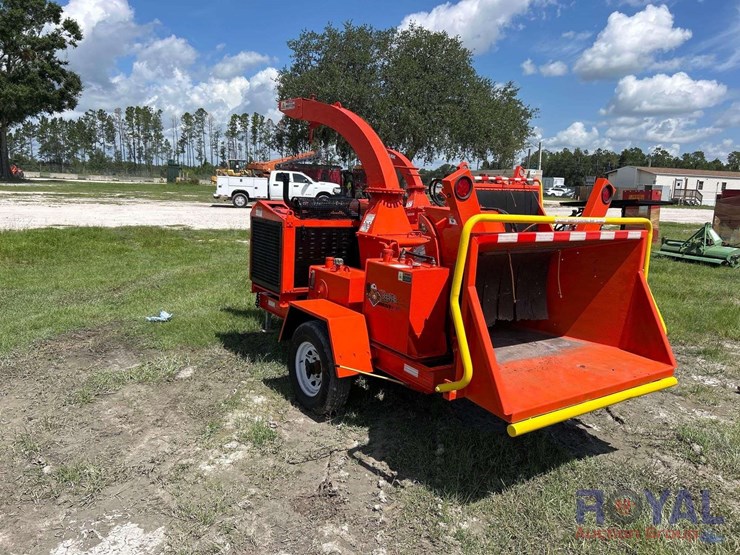 2018-e-z-beever-m12r-towable-brush-chipper-image-4