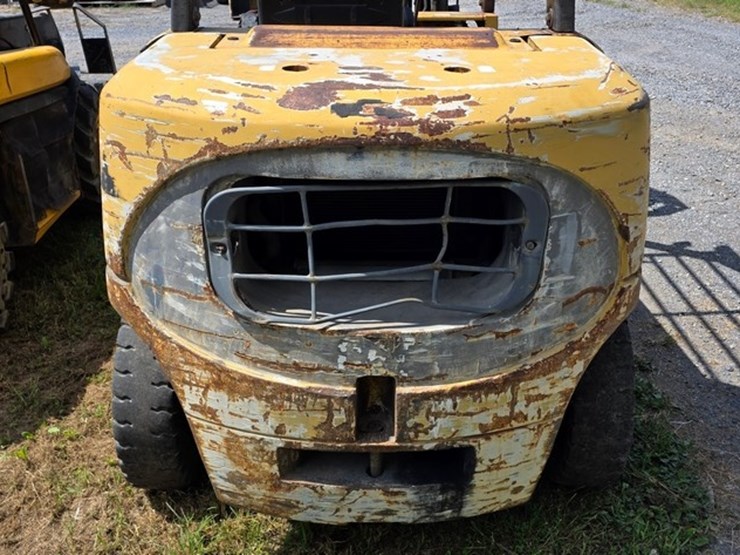 2005-caterpillar-dp40kl-image-19