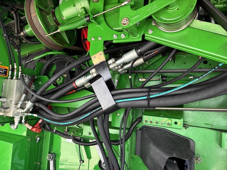 2013-john-deere-s690-image-58