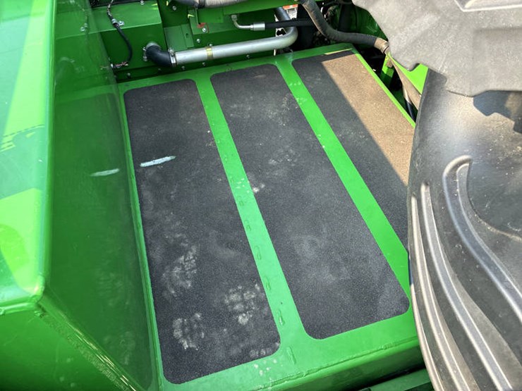 2014-john-deere-s690-image-81