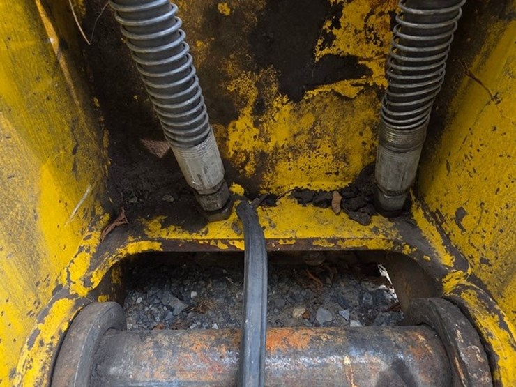 maverick-3250-excavator-hammer-image-9