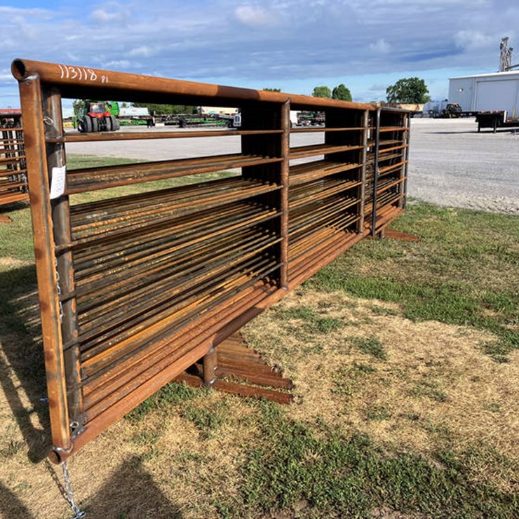 #113118 • 10X PANELS W/ 1 GATE