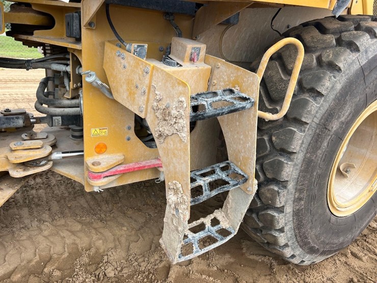 caterpillar-926m-image-16