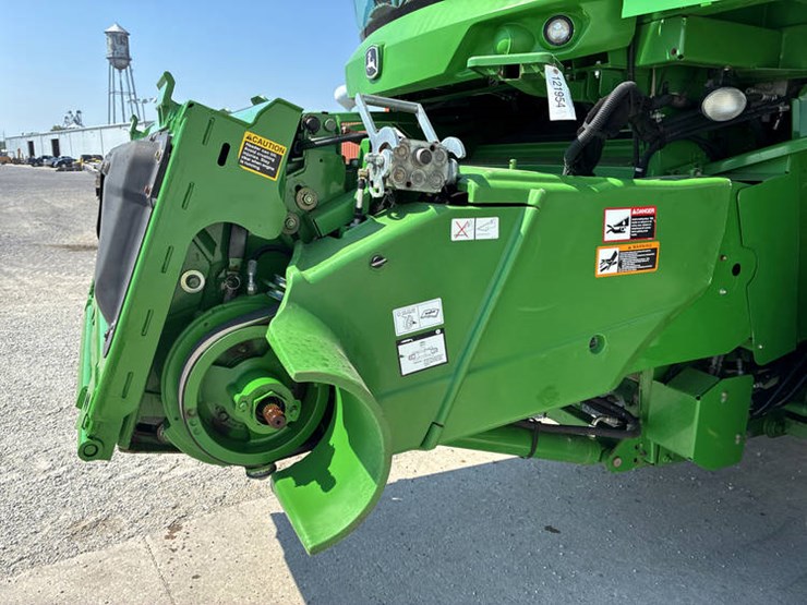 2013-john-deere-s690-image-10