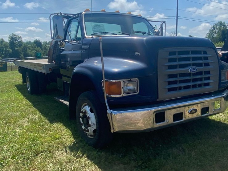 1996-ford-f800-image-2