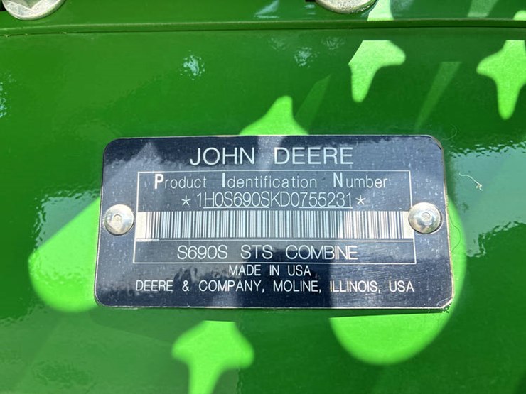 2013-john-deere-s690-image-2