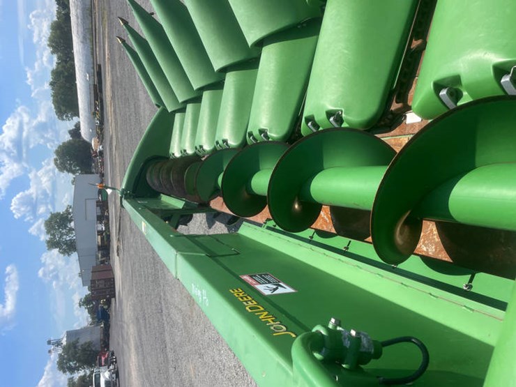 2011-john-deere-608c-image-14