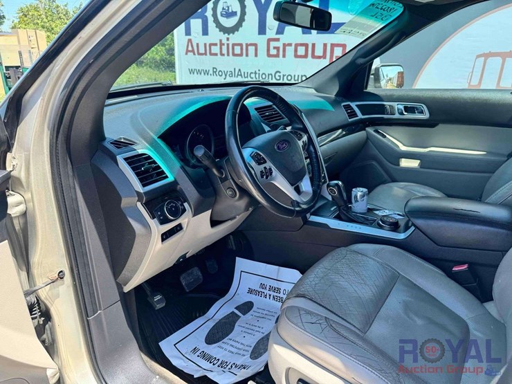2011-ford-explorer-limited-image-13