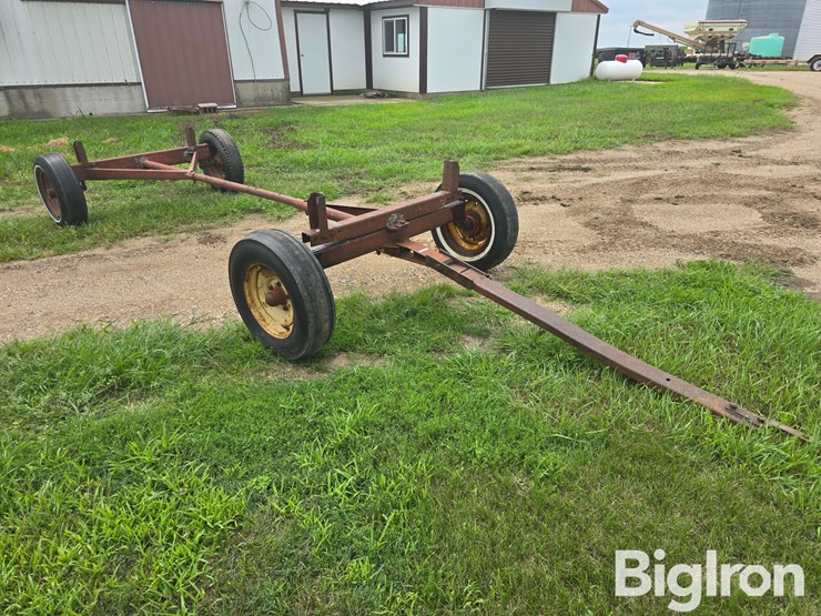 new-holland-30-image-3