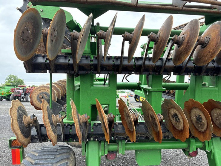 2020-john-deere-2680h-image-38