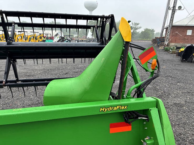 2013-john-deere-635f-image-22