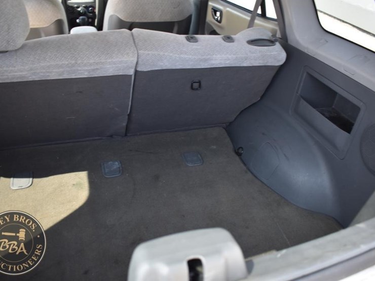 2005-hyundai-santa-fe-image-24