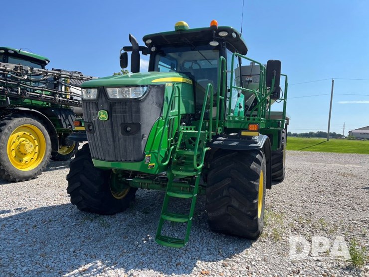 2019-john-deere-f4365-image-2