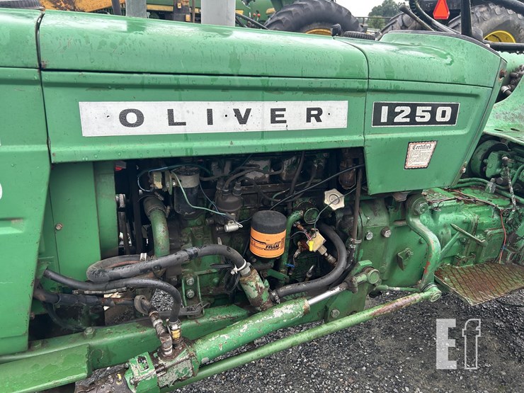 1969-oliver-1250-image-5