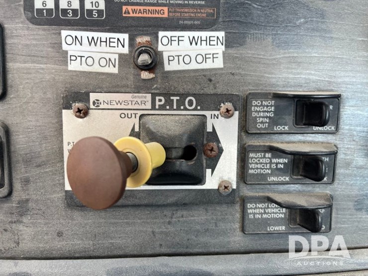 2009-freightliner-truck-(jn2397,-unit-277091)-image-62