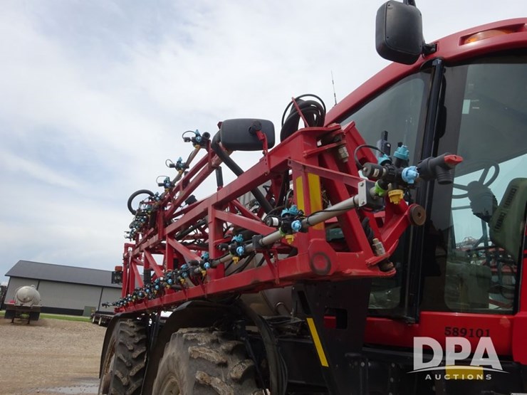 2011-case-ih-patriot-4420-image-53