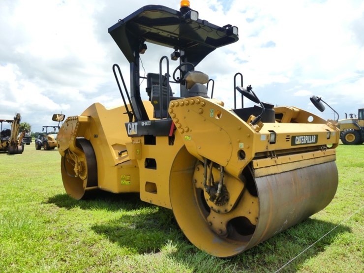 caterpillar-cb54xw-image-2